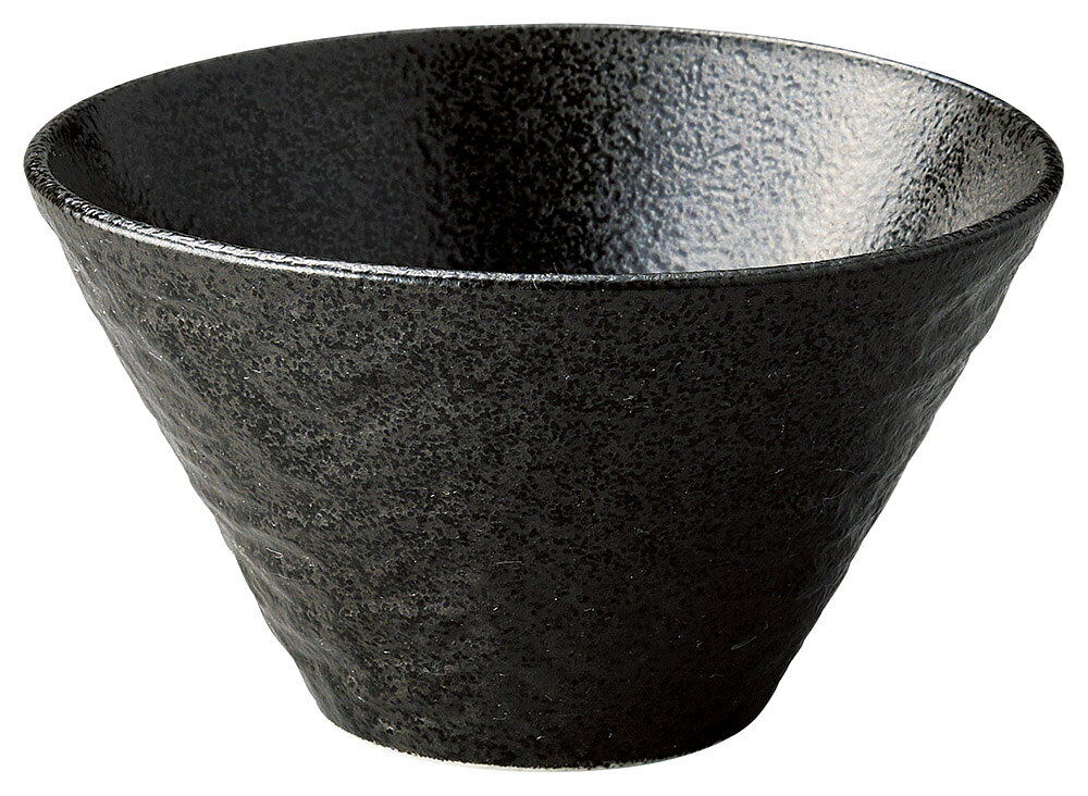 [商品名]ペトラ　ブラック　14cm深ボール[素材][寸法]14×8cm結婚式のお返し、母の日のプレゼント、退職祝いなど、さまざまな場面でご利用いただけます。陶器の専門問屋が厳選した、プレゼントやギフトにピッタリな逸品です。[14×8cm] シンプルでモダンな黒磁のボールでございます。選び抜いた品は、使うごとに愛着が増し、幸せをもたらしてくれる大切な一品となるでしょう。ご自宅での普段使いの他に、レストランやカフェなどの飲食店で、季節を問わずご利用いただける商品でございます。また、弊社サイトでは他にも様々な商品を数多く取り揃えておりますので、お好みや用途、御予算に合わせてお選び下さいませ。一部の商品はメーカーよりお取り寄せとなりますので、納期が前後することがございます。あらかじめご了承ください。商品によっては手造りのため、写真と色・かたちが若干異なることがございます。われものですので丁重に梱包させていただいておりますが、ご質問などございましたらお気軽にお問い合わせください。ご注文に関する注意事項は 【こちら】ご購入前にご確認ください。