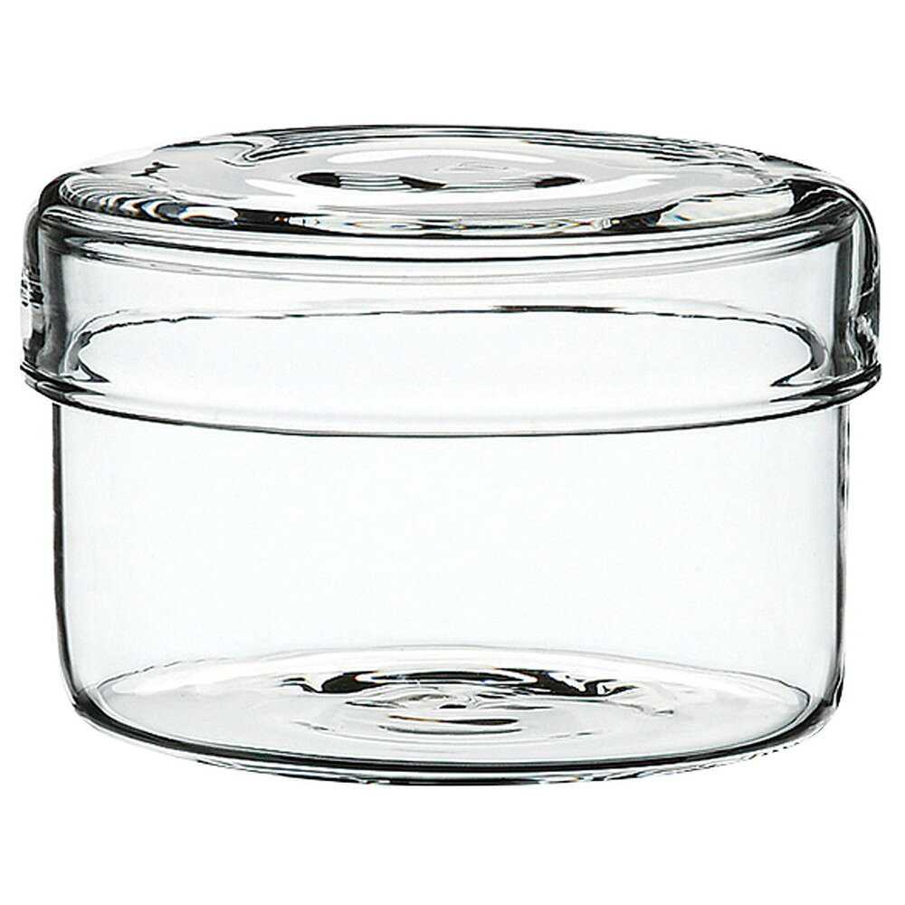 [商品名]　蓋付カップ M[素材]　耐熱硝子[寸法]　Φ85 x H55mm 240ml[産地]中国耐熱温度差約120℃。直火・オーブン不可。使用の際には外側の水滴を拭きとってください。途中で差し水をする時は冷水を避けて下さい。ガラスの部分が熱くなっている時は濡れた布で触れたり、濡れ所に置いたりしないでください。電子レンジ使用時は、付属部品は外してください。ガラス部分に傷などがあると破損に繋がります。空焚きをしないでください。洗浄の際は、研磨剤入りのスポンジ、金属製たわし、クレンザー等を使用しないでください。ガラス器全般(耐熱温度差約60℃):中性洗剤などで洗ってから使用してください。電子レンジ・直火・オーブンでの使用をしないで下さい。急激な温度変化を与えないでください。(食洗機から出したての熱くなった製品に冷たい飲み物を注ぐ事や、熱くなった製品を濡れた布巾等に置くなど)急激な物理的衝撃を与えないでください。研磨剤入りのスポンジ、金属製たわし、クレンザー等を使用しないでください。スタッキング対応外の製品を積み重ねないでください。個体差がありますので、表示サイズ・容量等、若干異なる場合があります。※※商品名に数量の記載が無い場合、商品は1点での販売となります。※※[素材]耐熱硝子[寸法]Φ85 x H55mm 240ml[産地]中国耐熱温度差約120℃。直火・オーブン不可。使用の際には外側の水滴を拭きとってください。途中で差し水をする時は冷水を避けて下さい。ガラスの部分が熱くなっている時は濡れた布で触れたり、濡れ所に置いたりしないでください。電子レンジ使用時は、付属部品は外してください。ガラス部分に傷などがあると破損に繋がります。空焚きをしないでください。洗浄の際は、研磨剤入りのスポンジ、金属製たわし、クレンザー等を使用しないでください。ガラス器全般(耐熱温度差約60℃):中性洗剤などで洗ってから使用してください。電子レンジ・直火・オーブンでの使用をしないで下さい。急激な温度変化を与えないでください。(食洗機から出したての熱くなった製品に冷たい飲み物を注ぐ事や、熱くなった製品を濡れた布巾等に置くなど)急激な物理的衝撃を与えないでください。研磨剤入りのスポンジ、金属製たわし、クレンザー等を使用しないでください。スタッキング対応外の製品を積み重ねないでください。個体差がありますので、表示サイズ・容量等、若干異なる場合があります。一部の商品はメーカーよりお取り寄せとなりますので、納期が前後することがございます。あらかじめご了承ください。われものですので丁重に梱包させていただいておりますが、ご質問などございましたらお気軽にお問い合わせください。ご注文に関する注意事項は 【こちら】ご購入前にご確認ください。