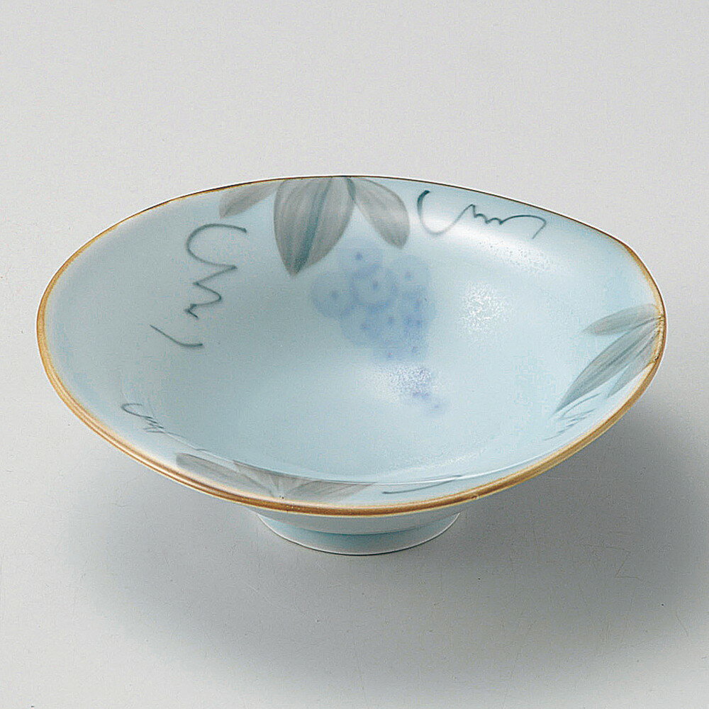 [商品名]　手書きぶどうなぶり向付[素材]　磁器[寸法]　15.6 x 15.2 x 5.3cmお店からご自宅まで、季節を問わず、様々なシーンでご利用いただける商品です。[ 15.6 x 15.2 x 5.3cm ] 磁器 日本製 一部の商...