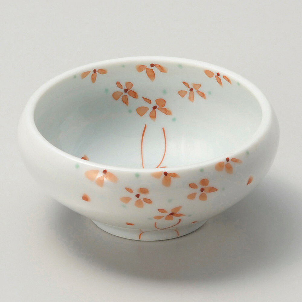 [商品名]　ブーケくくり小付[素材]　磁器[寸法]　φ10 x 4.5cmお店からご自宅まで、季節を問わず、様々なシーンでご利用いただける商品です。[ φ10 x 4.5cm ] 磁器 日本製 一部の商品はメーカーよりお取り寄せとなりますので、納期が前後することがございます。あらかじめご了承ください。商品によっては手造りのため、写真と色・かたちが若干異なることがございます。われものですので丁重に梱包させていただいておりますが、ご質問などございましたらお気軽にお問い合わせください。ご注文に関する注意事項は 【こちら】ご購入前にご確認ください。