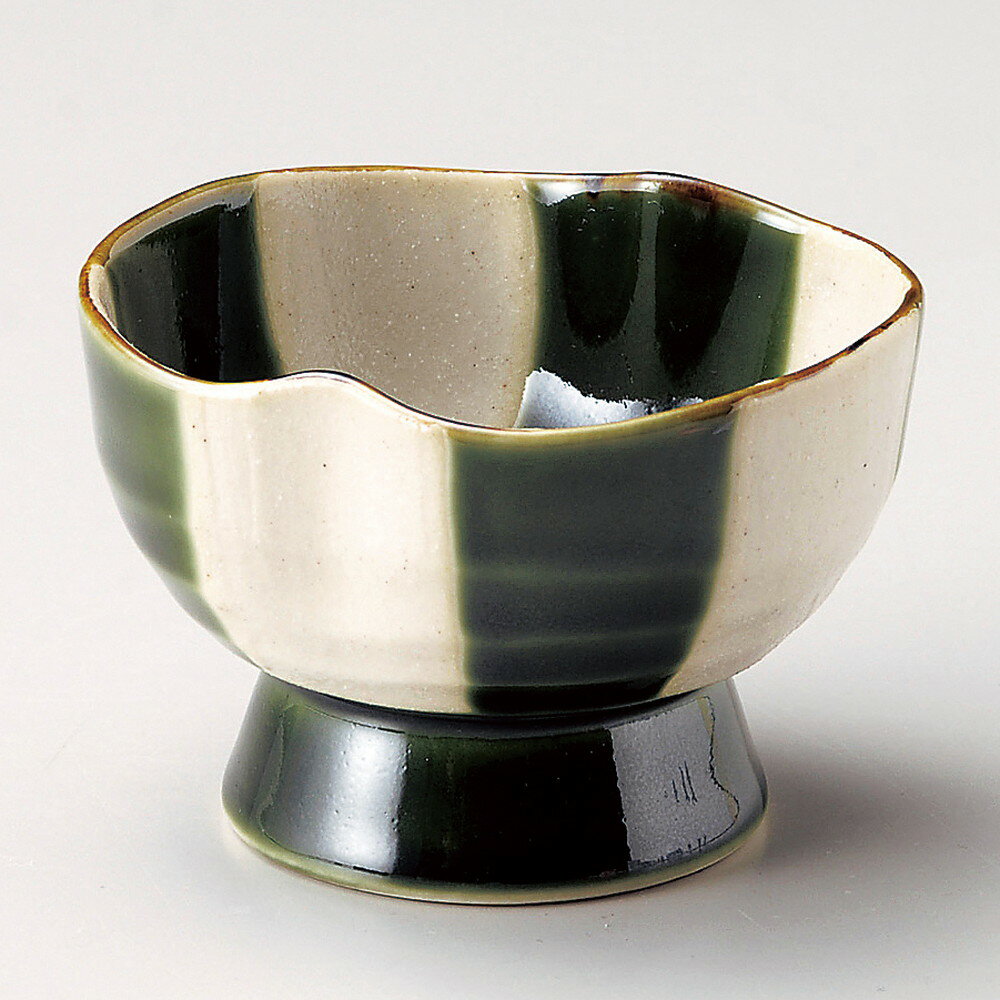 ☆ 小付 ☆ 織部格子高台小鉢 [ 9.5 x 6.5cm ] | 和食器 鉢 小鉢 ボウル 料亭 ホテル 食器 業務用 飲食店 カフェ うつわ 器 おしゃれ かわいい ギフト プレゼント 内祝い 誕生日 贈り物 贈答品 おすすめ