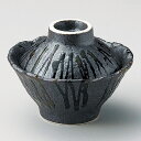 [商品名]　黒伊賀十草煮物碗[素材]　磁器[寸法]　φ12.8 x 9.7cmお店からご自宅まで、季節を問わず、様々なシーンでご利用いただける商品です。[ φ12.8 x 9.7cm ] 磁器 日本製 一部の商品はメーカーよりお取り寄せとなりますので、納期が前後することがございます。あらかじめご了承ください。商品によっては手造りのため、写真と色・かたちが若干異なることがございます。われものですので丁重に梱包させていただいておりますが、ご質問などございましたらお気軽にお問い合わせください。ご注文に関する注意事項は 【こちら】ご購入前にご確認ください。