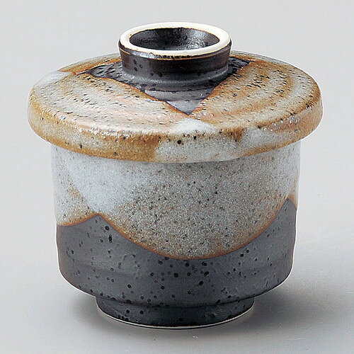 [商品名]　志野塗分むし碗(小)[素材]　強化磁器[寸法]　φ6.3 x 7.2cm 110ccお店からご自宅まで、季節を問わず、様々なシーンでご利用いただける商品です。[ φ6.3 x 7.2cm 110cc ] 強化磁器 日本製 一部の商品はメーカーよりお取り寄せとなりますので、納期が前後することがございます。あらかじめご了承ください。商品によっては手造りのため、写真と色・かたちが若干異なることがございます。われものですので丁重に梱包させていただいておりますが、ご質問などございましたらお気軽にお問い合わせください。ご注文に関する注意事項は 【こちら】ご購入前にご確認ください。