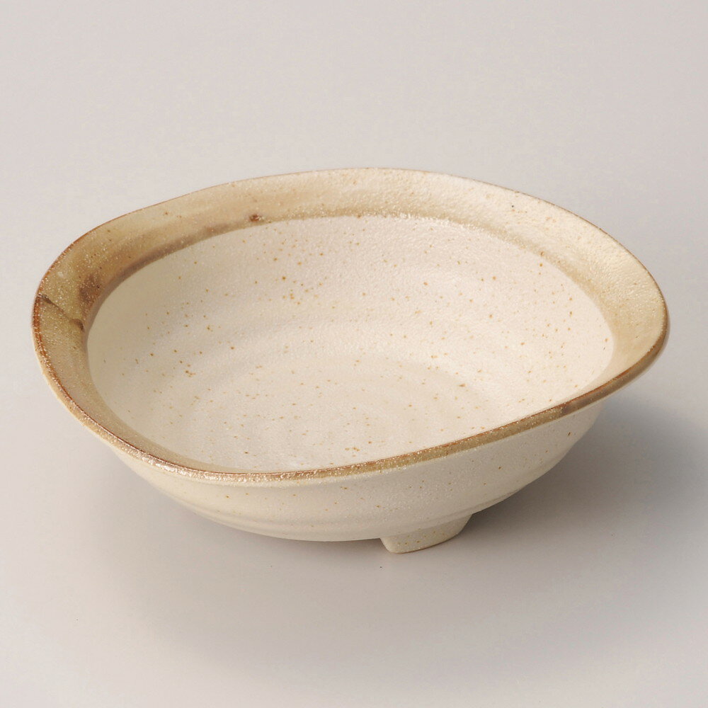 ☆ 盛鉢 ☆ 砂うのふ渕茶三ツ足変形小鉢 [ φ22 x 5.6cm ] | 盛り鉢 盛鉢 万能 取り鉢 おすすめ 食器 業務用 飲食店 カフェ うつわ 器 おしゃれ かわいい お洒落 可愛い おしゃれ かわいい お洒落 可愛い