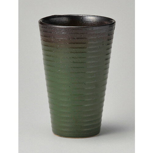[商品名]　ふかみどり ビアカップ(大)[素材]　陶器[寸法]　φ9 x 13.3cm 450ccお店からご自宅まで、季節を問わず、様々なシーンでご利用いただける商品です。[ φ9 x 13.3cm 450cc ] 陶器 日本製 一部の商品はメーカーよりお取り寄せとなりますので、納期が前後することがございます。あらかじめご了承ください。商品によっては手造りのため、写真と色・かたちが若干異なることがございます。われものですので丁重に梱包させていただいておりますが、ご質問などございましたらお気軽にお問い合わせください。ご注文に関する注意事項は 【こちら】ご購入前にご確認ください。