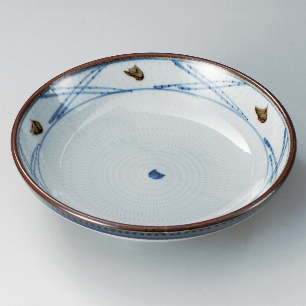 [商品名]　呉須巻錆点7.5めん皿[素材]　磁器[寸法]　[ φ23.5 x 6.3cm ]お店からご自宅まで、季節を問わず、様々なシーンでご利用いただける商品です。[ φ23.5 x 6.3cm ] 磁器 日本製 一部の商品はメーカーよりお取り寄せとなりますので、納期が前後することがございます。あらかじめご了承ください。商品によっては手造りのため、写真と色・かたちが若干異なることがございます。われものですので丁重に梱包させていただいておりますが、ご質問などございましたらお気軽にお問い合わせください。ご注文に関する注意事項は 【こちら】ご購入前にご確認ください。