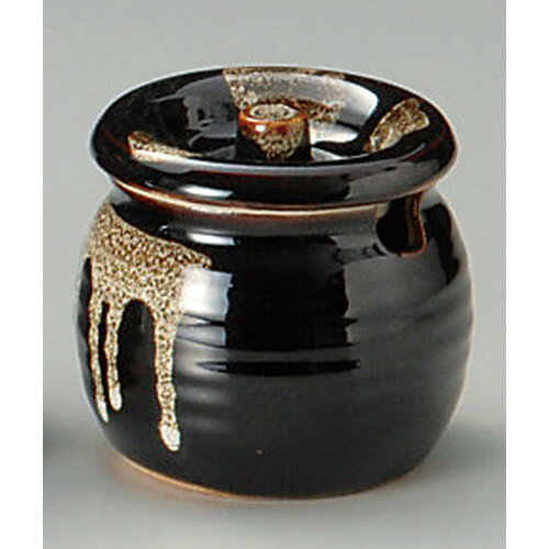 [商品名]　天目口切かめ1号[素材]　陶器[寸法]　[ 7 x 7.5cm ]お店からご自宅まで、季節を問わず、様々なシーンでご利用いただける商品です。[ 7 x 7.5cm ] 陶器 日本製 一部の商品はメーカーよりお取り寄せとなりますので、納期が前後することがございます。あらかじめご了承ください。商品によっては手造りのため、写真と色・かたちが若干異なることがございます。われものですので丁重に梱包させていただいておりますが、ご質問などございましたらお気軽にお問い合わせください。ご注文に関する注意事項は 【こちら】ご購入前にご確認ください。