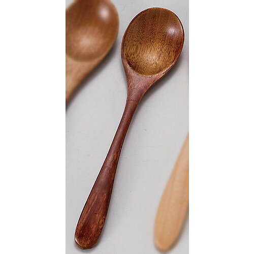 [商品名]　スプーン茶木(S)[素材]　木[寸法]　12.7cm お店からご自宅まで、季節を問わず、様々なシーンでご利用いただける商品です。[ 12.7cm ] 木 中国製 一部の商品はメーカーよりお取り寄せとなりますので、納期が前後することがございます。あらかじめご了承ください。商品によっては手造りのため、写真と色・かたちが若干異なることがございます。われものですので丁重に梱包させていただいておりますが、ご質問などございましたらお気軽にお問い合わせください。ご注文に関する注意事項は 【こちら】ご購入前にご確認ください。
