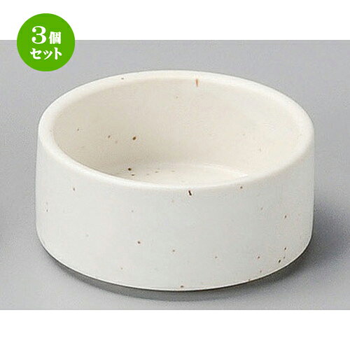 [商品名]　粉引釉スタック小鉢 小[素材]　陶磁器[寸法]　[ 81 x 32mm ] お店からご自宅まで、季節を問わず、様々なシーンでご利用いただける商品です。1個あたりの寸法[ 81 x 32mm ]メーカーからの取り寄せ商品の為、納期まで1週間前後かかります。あらかじめご了承ください。商品によっては手造りのため、写真と色・かたちが若干異なることがございます。われものですので丁重に梱包させていただいておりますが、ご質問などございましたらお気軽にお問い合わせください。ご注文に関する注意事項は 【こちら】ご購入前にご確認ください。 ご注文に関する注意事項は 【こちら】ご購入前にご確認ください。 &nbsp;&nbsp;&nbsp; 粉引石垣（小）小鉢 [94 x 45mm] 粉引縄文小付 [88 x 37mm] 粉引片口3.0小付 [97 x 94 x 43mm] &nbsp;&nbsp;&nbsp; 麻地片口小付 [105 x 90 x 42mm] 片口3.0スリ鉢ルリ [98 x 85 x 32mm] 粉引釉スタック小鉢 大 [88 x 40mm]