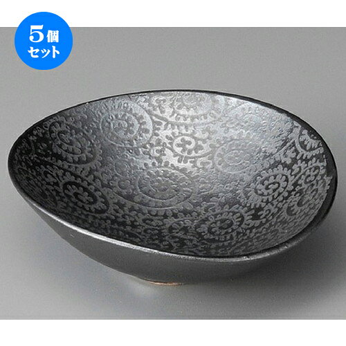 [商品名]　銀彩唐草（黒）浅鉢（小）[素材]　陶磁器[寸法]　[ 150 x 140 x 47mm ] お店からご自宅まで、季節を問わず、様々なシーンでご利用いただける商品です。1個あたりの寸法[ 150 x 140 x 47mm ]メーカーからの取り寄せ商品の為、納期まで1週間前後かかります。あらかじめご了承ください。商品によっては手造りのため、写真と色・かたちが若干異なることがございます。われものですので丁重に梱包させていただいておりますが、ご質問などございましたらお気軽にお問い合わせください。ご注文に関する注意事項は 【こちら】ご購入前にご確認ください。 ご注文に関する注意事項は 【こちら】ご購入前にご確認ください。 &nbsp;&nbsp;&nbsp; 銀彩織部市松切立5寸鉢 [142 x 55mm] 銀彩水玉四方上り皿 [158 x 47mm] 銀彩天目中鉢 [170 x 49mm] &nbsp;&nbsp;&nbsp; 現代織部5寸平鉢 [153 x 150 x 37mm] 駒すだれおでん皿 [194 x 190 x 41mm] 銀釉5.5鉢 [172 x 48mm]