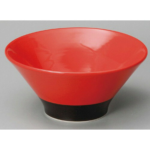 [商品名]　赤釉ハマ黒6.5麺鉢[素材]　陶磁器[寸法]　[ 195 x 90mm ] お店からご自宅まで、季節を問わず、様々なシーンでご利用いただける商品です。[ 195 x 90mm ]メーカーからの取り寄せ商品の為、納期まで1週間前後かかります。あらかじめご了承ください。商品によっては手造りのため、写真と色・かたちが若干異なることがございます。われものですので丁重に梱包させていただいておりますが、ご質問などございましたらお気軽にお問い合わせください。ご注文に関する注意事項は 【こちら】ご購入前にご確認ください。 &nbsp;&nbsp;&nbsp; 赤袖子6.5反高台丼 [203 x 84mm] 赤釉6.5削り高台丼 [200 x 93mm] 赤釉7.0削り高台丼 [215 x 100mm] &nbsp;&nbsp;&nbsp; 染錦春日7.0玉丼 [223 x 83mm] 千段十草6.8高台丼 [212 x 83mm] 千段十草6.3高台丼 [185 x 78mm]