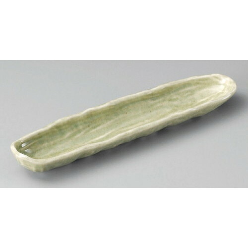 [商品名]　灰釉前菜皿[素材]　陶磁器[寸法]　[ 285 x 60 x 33mm ] お店からご自宅まで、季節を問わず、様々なシーンでご利用いただける商品です。[ 285 x 60 x 33mm ]メーカーからの取り寄せ商品の為、納期まで1週間前後かかります。あらかじめご了承ください。商品によっては手造りのため、写真と色・かたちが若干異なることがございます。われものですので丁重に梱包させていただいておりますが、ご質問などございましたらお気軽にお問い合わせください。ご注文に関する注意事項は 【こちら】ご購入前にご確認ください。 &nbsp;&nbsp;&nbsp; 花絵付出皿 [240 x 78mm] 灰粉引足付8.0長角皿 [240 x 80 x 23mm] 灰釉ビードロ付出皿 [245 x 67 x 30mm] &nbsp;&nbsp;&nbsp; 菊紋中鮎皿 [226 x 108 x 28mm] 柿渋細付出皿 [230 x 77mm] 絵夢 手造り長角寿司盛皿 [385 x 120 x 15mm]
