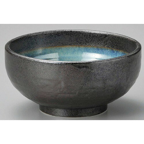 [商品名]　おおぞら5.5丼[素材]　陶磁器[寸法]　[ 175 x 85mm ] お店からご自宅まで、季節を問わず、様々なシーンでご利用いただける商品です。[ 175 x 85mm ]メーカーからの取り寄せ商品の為、納期まで1週間前後かかります。あらかじめご了承ください。商品によっては手造りのため、写真と色・かたちが若干異なることがございます。われものですので丁重に梱包させていただいておりますが、ご質問などございましたらお気軽にお問い合わせください。ご注文に関する注意事項は 【こちら】ご購入前にご確認ください。 &nbsp;&nbsp;&nbsp; イラボ 白流し玉渕 6.0丼 [190 x 83mm] イラボ 白流し玉渕 6.8丼 [205 x 90mm] うのふ夏目5.0丼 [155 x 90mm] &nbsp;&nbsp;&nbsp; おぼろ一珍5.0丼 [161 x 85mm] おぼろ5.5深口丼 [170 x 87mm] おぼろ5.0和丼 [158 x 79mm]