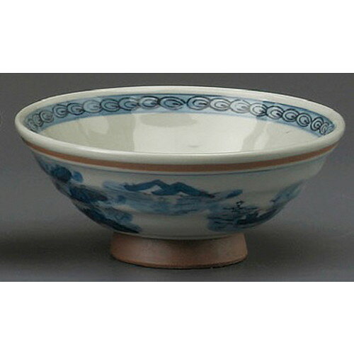 [商品名]　古染山水毛料[素材]　陶磁器[寸法]　[ 150 x 68mm ] お店からご自宅まで、季節を問わず、様々なシーンでご利用いただける商品です。[ 150 x 68mm ]メーカーからの取り寄せ商品の為、納期まで1週間前後かかります。あらかじめご了承ください。商品によっては手造りのため、写真と色・かたちが若干異なることがございます。われものですので丁重に梱包させていただいておりますが、ご質問などございましたらお気軽にお問い合わせください。ご注文に関する注意事項は 【こちら】ご購入前にご確認ください。 &nbsp;&nbsp;&nbsp; 花舞毛料 [140 x 66mm] 灰釉明日香のり茶（身だけ） [152 x 74mm] 灰釉明日香のり茶蓋付 [152 x 100mm] &nbsp;&nbsp;&nbsp; 荒土唐草4.5ライス丼 [135 x 75mm] 紅ボカシ大茶 [145 x 93mm] 口紅乳白毛料 [150 x 65mm]