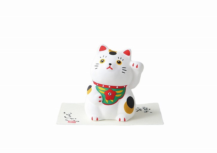 民芸招き猫（白） [品：猫×1／5.5×6×7.6cm　付属品：白紙台×1] | 御利益 交通安全 開運招福 心願成就 恋愛成就 縁結び 学業成就 合格祈願 家内安全 子孫繁栄 仕事運UP 金運UP 金運上昇 商売繁盛 身体健全 無病息災 厄除祈願 ギフト 贈り物 プレゼント