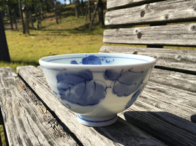 黄なずな　UKあおい型茶碗