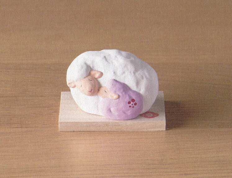 玩具工房は やきものの町 愛知県瀬戸市に工房があり、職人が一つ一つ手作りで生産しています コンパクト♪ 未本体のサイズ　高さ5.1cm×幅7.8cm×奥行5.2cm