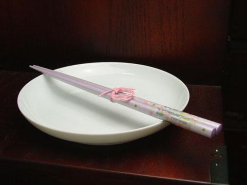 【size】直径15.7cm 【重さ】200g 【素材】磁器 ※サイズは最大部です。　