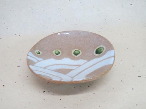 商品情報素材陶器サイズ径12.2×4(cm)作家名中垣連次柄鳴海織部　波紋注意事項※モニター発色の具合により色合いが異なる場合があります。【決算品】【現品限り】中垣連次　鳴海織部波紋　酒杯 日本酒の酒器は形や絵柄がバラエティ豊かで、酒と同様...