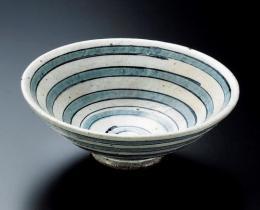 【山兵窯　羽柴兵衛】【母の日　誕生日】【父の日】　【プレゼント/贈答品】黒ごすこま筋5寸平鉢　1個