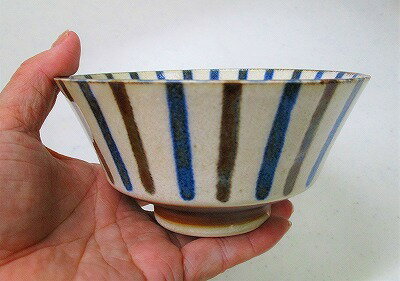 5柄の中からお選びください。(上から風・雨・星・波・花)沖縄の八重山地方の方言で「南風」をあらわす「はいかじ」テーブルに南国の情緒を届けます。