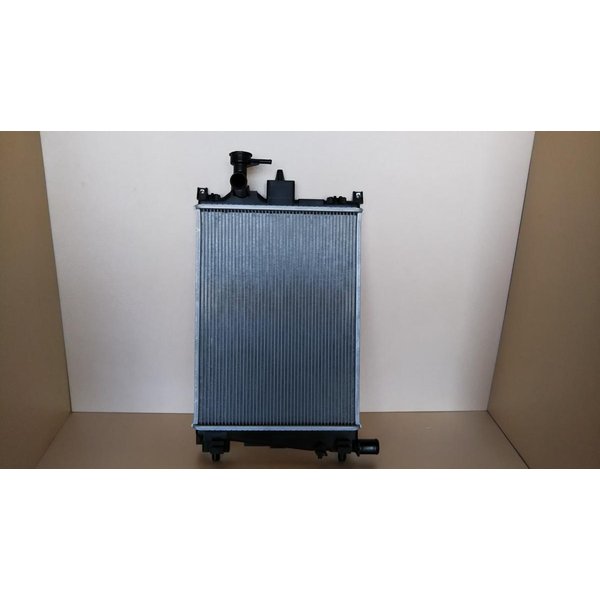 ラジエーター ラジエター HE33S アルトラパンCVT 新品特価