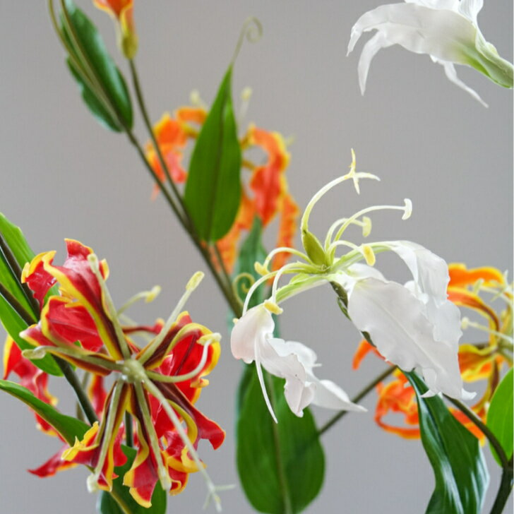 グロリオサ アーティフィシャルフラワー 造花 フラワーアレンジメント 胡蝶蘭 お祝い ギフト プレゼン..