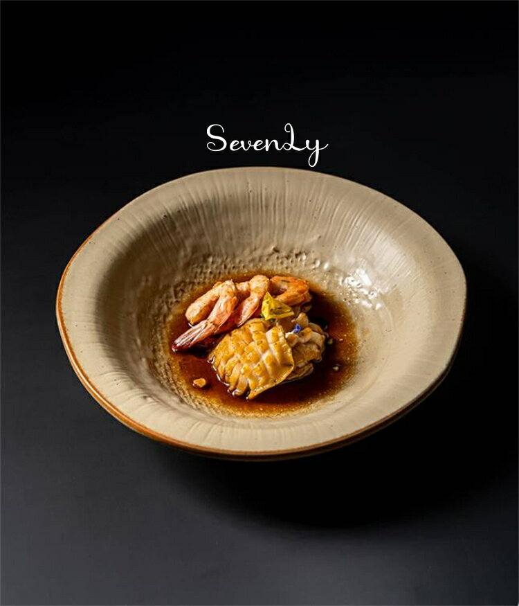 Rakuten - SevenLy 本格洋食や自然派料理にぴったりの粗陶製つば広皿ですレトロな質感が素敵で 9 インチと/ 9.2 インチの 2 サイズから選べますステーキやサラダパスタに使え毎日の食卓をレストランのような雰囲気に変えてくれます