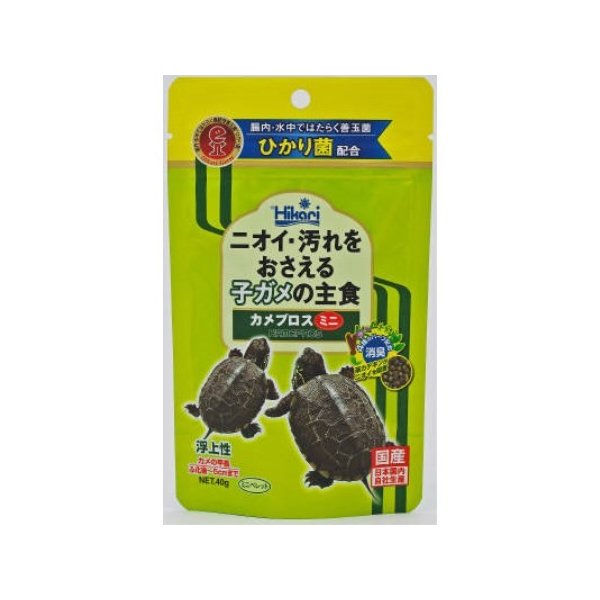 ※こちらの商品はお取り寄せになります。商品発送までに2〜3週間以上お時間を頂く事があります。予めご了承下さい。 リニューアルに伴いパッケージ・内容等予告なく変更する場合がございます。予めご了承ください。 【商品詳細】 ●ひかり菌配合水棲子カメ専用フード ●善玉菌のプロバイオティクス効果と茶葉の消臭効果で水の汚れと臭いを抑え、子カメの健康をサポート ●甲羅の成長に必要なカルシウムとビタミンD3配合 ●浮上性小粒タイプ 【ひかり カメプロス ミニの原材料】 フィッシュミール、かしこ、小麦粉、大豆ミール、ビール酵母、小麦胚芽、でんぷん類、とうもろこし、乳化剤、海藻粉末、米ぬか、アミノ酸(メチオニン)、茶葉、ガーリック、生菌剤、ハーブエキス(ローズマリー、タイム、オレガノ、シナモン)、カロチノイド、ビタミン類(塩化コリン、E、C、イノシトール、B5、B2、A、B1、B6、B3、K、葉酸、D3、ビオチン)、ミネラル類(P、Ca、Fe、Mg、Zn、Mn、Co、Cu、I、Se) 【栄養成分】 粗たんぱく質・・・41.0％以上 粗脂肪・・・4.0％以上 粗繊維・・・2.0％以下 粗灰分・・・14.0％以下 水分・・・10.0％以下 【ブランド】 ひかり 【発売元、製造元、輸入元又は販売元】 キョーリン キョーリン 670-0902 兵庫県姫路市白銀町9番地 079-289-3171 商品区分：ペットフード 広告文責：株式会社良品（075-925-5093）