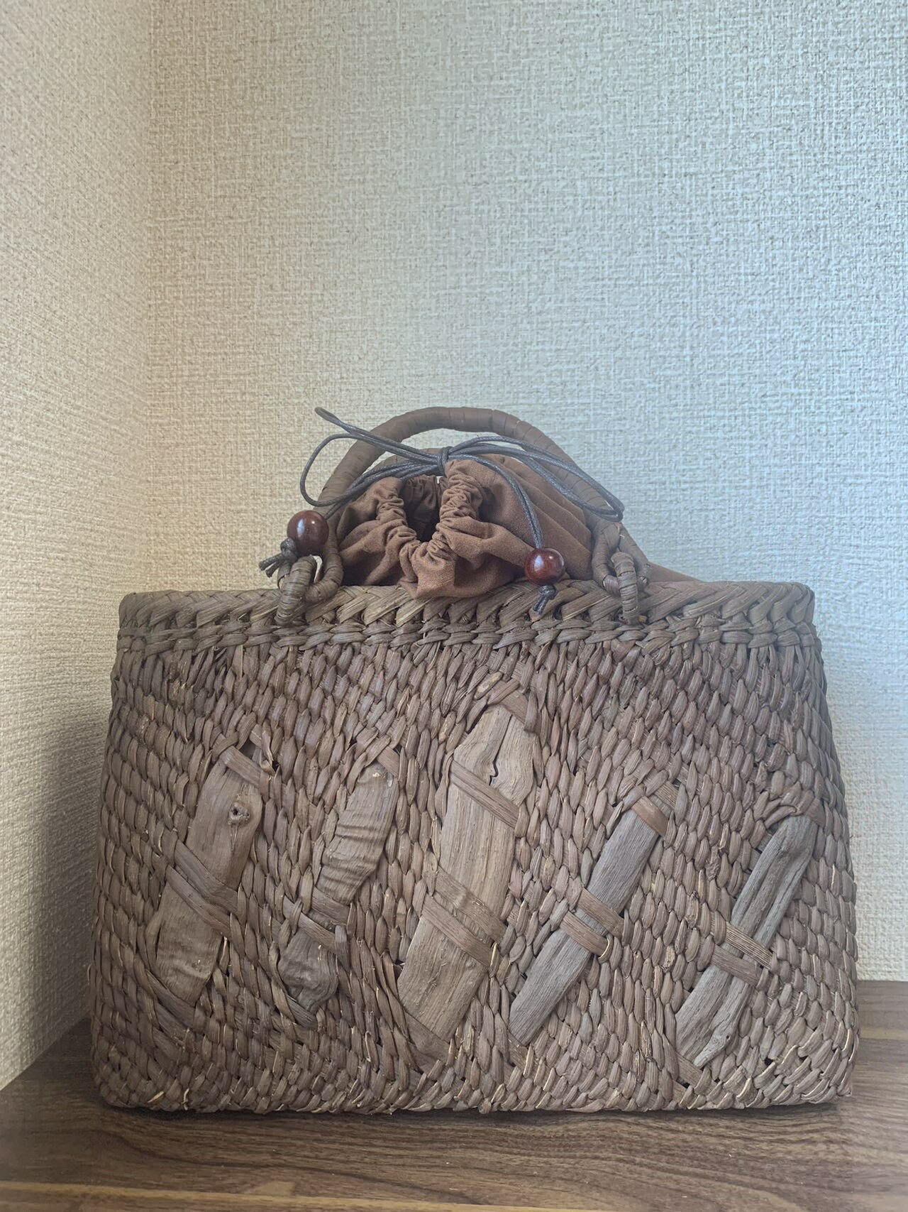 【一点物】国産山葡萄 山葡萄かごバッグ 手作り 籠バッグ 極細ひご、太ひご 内布あり 和服バッグ ゆかたバッグ レディースバッグ レディースかごバッグ 夏バッグ トートバッグ おしゃれ 上品 自立 ファッション(約)幅36×本体高さ24×マチ13cm