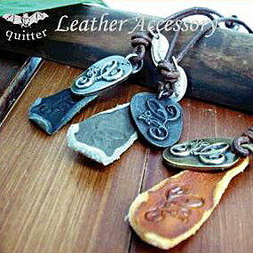 日本製 本革 丸紐 レザー 型押し ネックレス メンズ レディース quitter アンティーク スタンプ柄 ヴィンテージ レザーネックレス (wo-QTA-0...