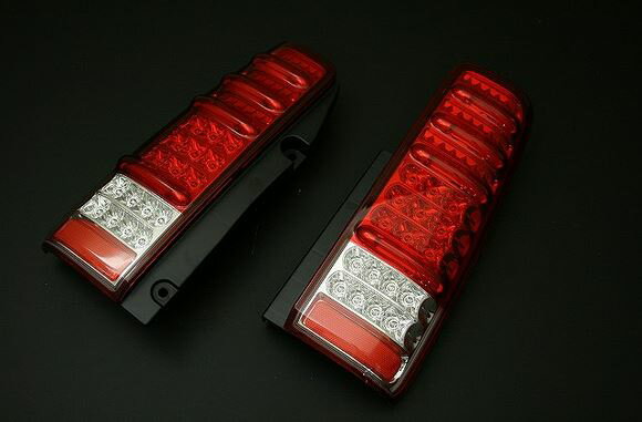 樂天商城 - JB23ジムニー サンダーLEDテール 【流れるウインカー・シーケンシャルタイプ】切り替えスイッチ付き レッドレンズ