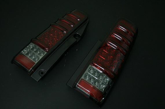 樂天商城 - JB23ジムニー サンダーLEDテール 【流れるウインカー・シーケンシャルタイプ】切り替えスイッチ付き レッドスモークレンズ