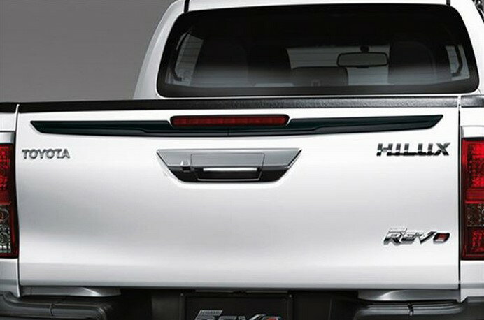 GUN125ハイラックス海外トヨタ純正テールゲートガーニッシュ【マットブラック】