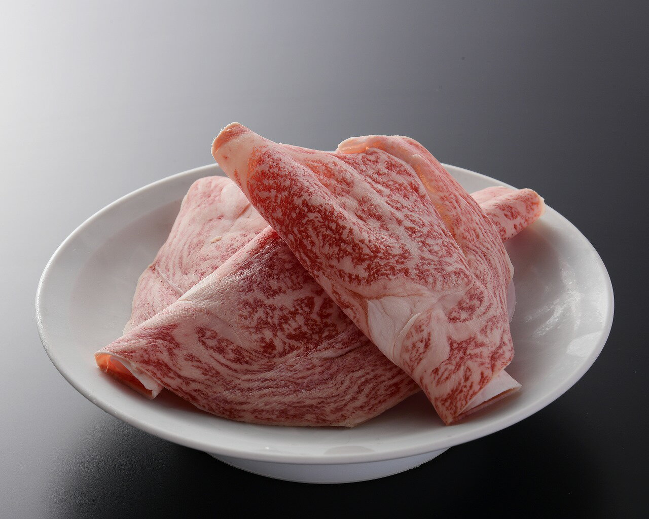 松阪牛すきやき リブロース 900g SHS790045 |精肉 肉加工品 牛肉 セット 詰め合わせ お歳暮 父の日 特産品 会席料理 お中元