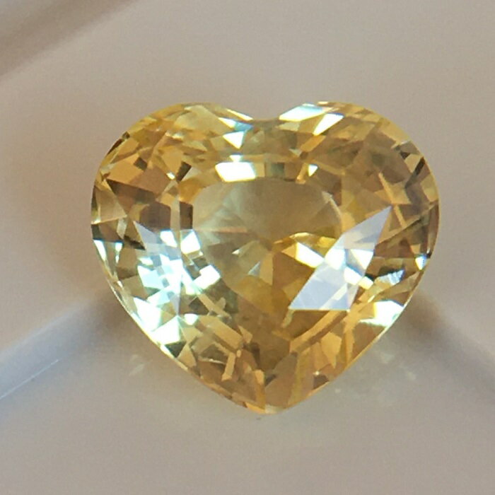 非加熱イエローサファイア スリランカ産 1.32ct 鑑別書付 ルース 新品 大粒　ノーヒート 希少 高級 セレブ 気品 大自然 パワー クワイ..