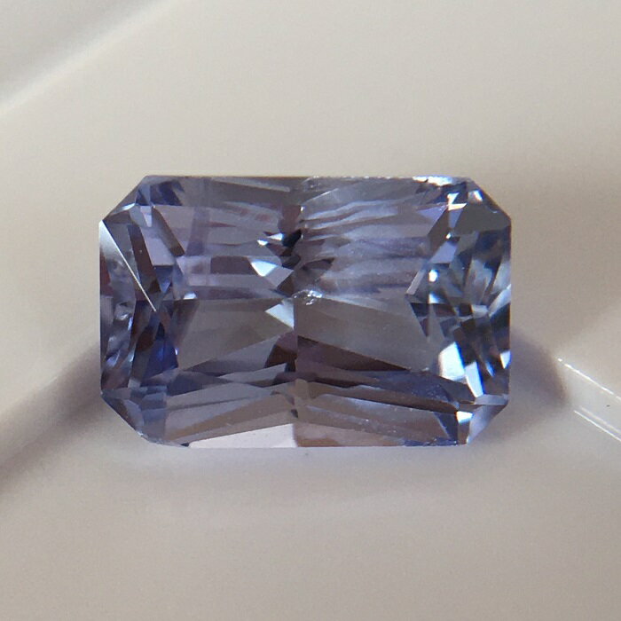 バイオレットサファイア スリランカ産 1.32ct 鑑別書付 パープルサファイア 希少 セレブ 気品 菫 可憐 大自然 パワー ルース 新品 大粒..