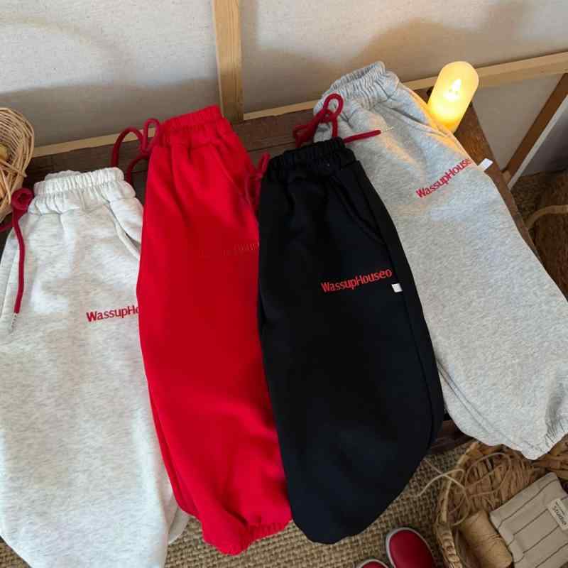 子供服 パンツ 秋冬 男女兼用 刺繡 あったか スウェットパンツ 運動着 普段着 部屋着 リブパンツ 綿混 80cm 90cm 100cm 110cm 120cm 130cm 140cm グレー 黒 ワインレッド