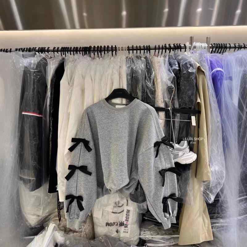 ・カテゴリ: スウェット/トレーナー・スタイル: 通勤・柄: 蝶結び・袖丈: 長袖・袖型: ランタンスリーブ・ネックライン: ラウンドネック・厚さ: 普通・素材: 綿・主な素材の組成: 綿50-70%・カラー展開: グレー、ダークブルー・サイズ展開: S、M、L、XL、XXL・タイプ: プルオーバー・フィット: ルーズ