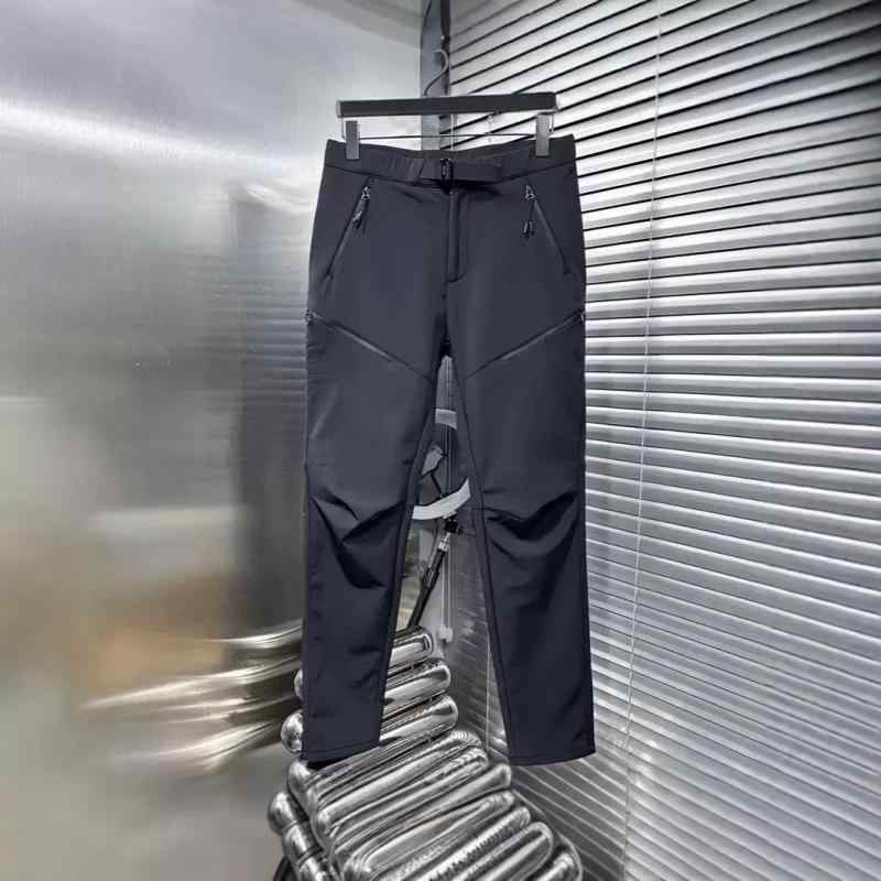 カジュアルパンツ メンズ アウトドアパンツ ズボン 撥水加工 防風 防汚 ポケット付き ストレート 秋冬 ポリエステル ブラック