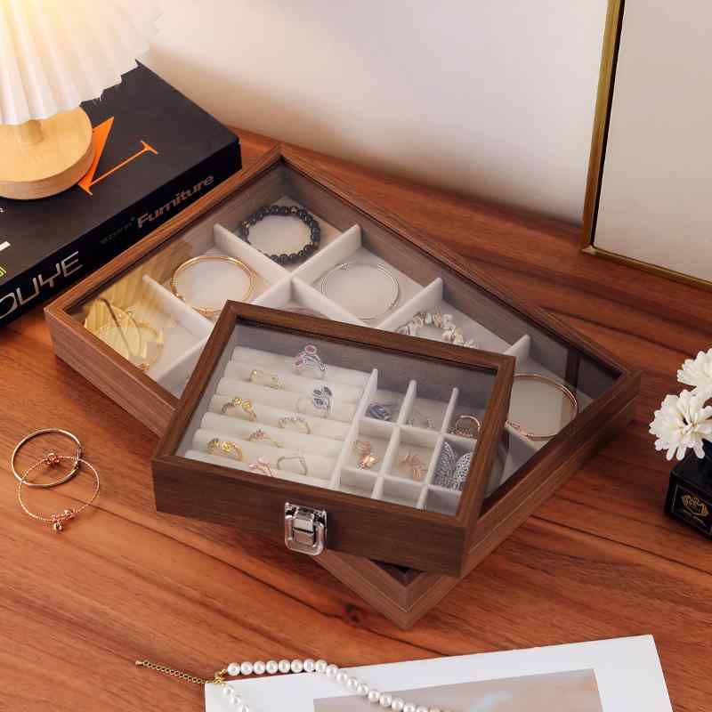 ・商品カテゴリ: デスクトップ収納ボックス・素材: 布、PVC、密度板・商品特性: 蓋付き・機能: 防塵・収納シーン: リビング、寝室、書斎・スタイル: 現代的、ミニマル・柄: ストライプ・容量: 1L・規格: 20*15*5cm・色: 胡桃木（9マス グレー）、胡桃木（9マス ベージュ）、胡桃木（大 グレー）、胡桃木（大 ベージュ）・重さ: 1000g