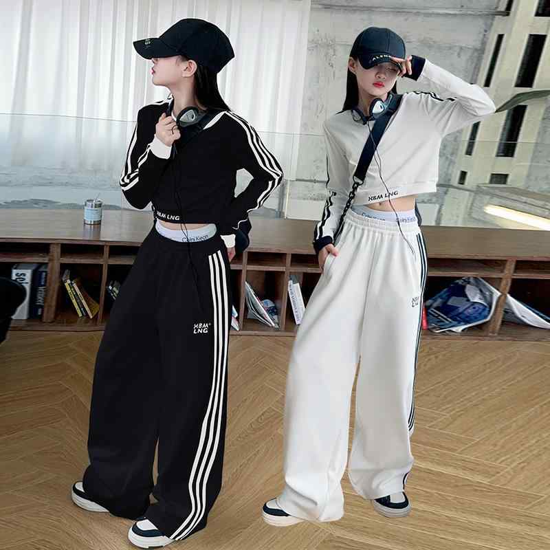 子供用セットアップ ガールズ ジャージ 上下セット スポーツウェア 長袖 長ズボン スポーティー かわいい 春秋 綿70% ブラック ホワイト 120cm 130cm 140cm 150cm 160cm 170cm