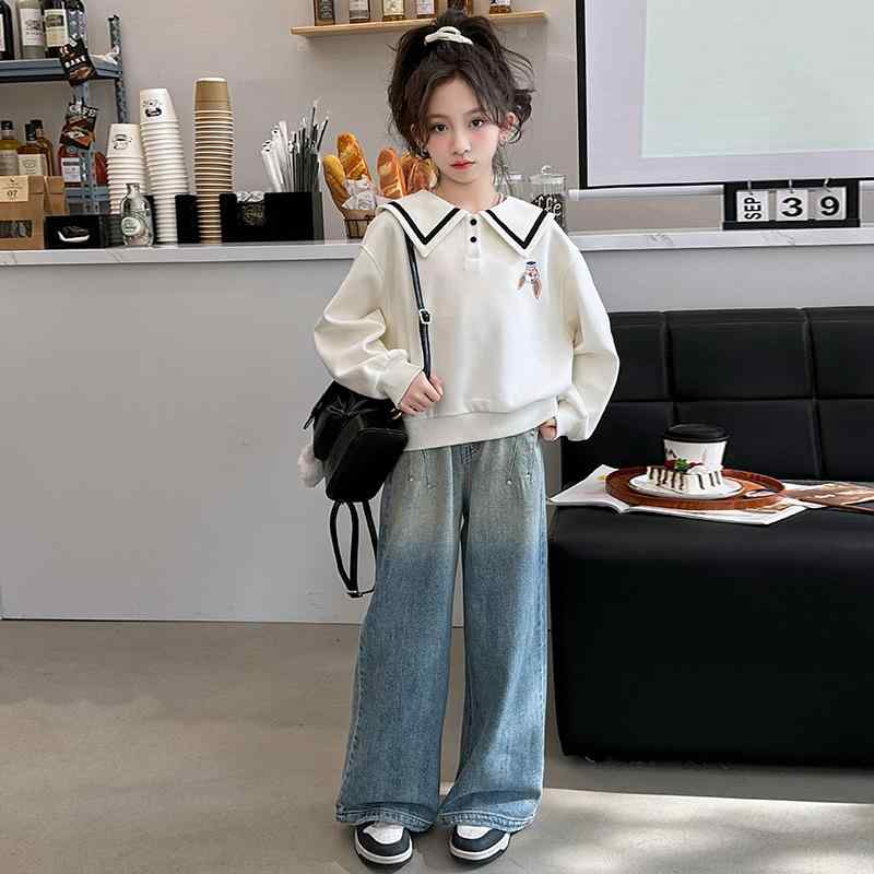 ・カテゴリ: キッズセットアップ・対象: 女の子・スタイル: 韓国風・セット内容: トップス、パンツ・袖丈: 長袖・パンツ丈: 長ズボン・生地: 綿混紡・生地加工: 柔らか加工・厚さ: 普通・柄: 無地・対象年齢: 8歳以上・元素: セットアップ・メイン素材: 綿・トップス: プルオーバー・カラー: ホワイト(トップス)、デニム(パンツ)・サイズ: 120cm、130cm、140cm、150cm、160cm、170cm