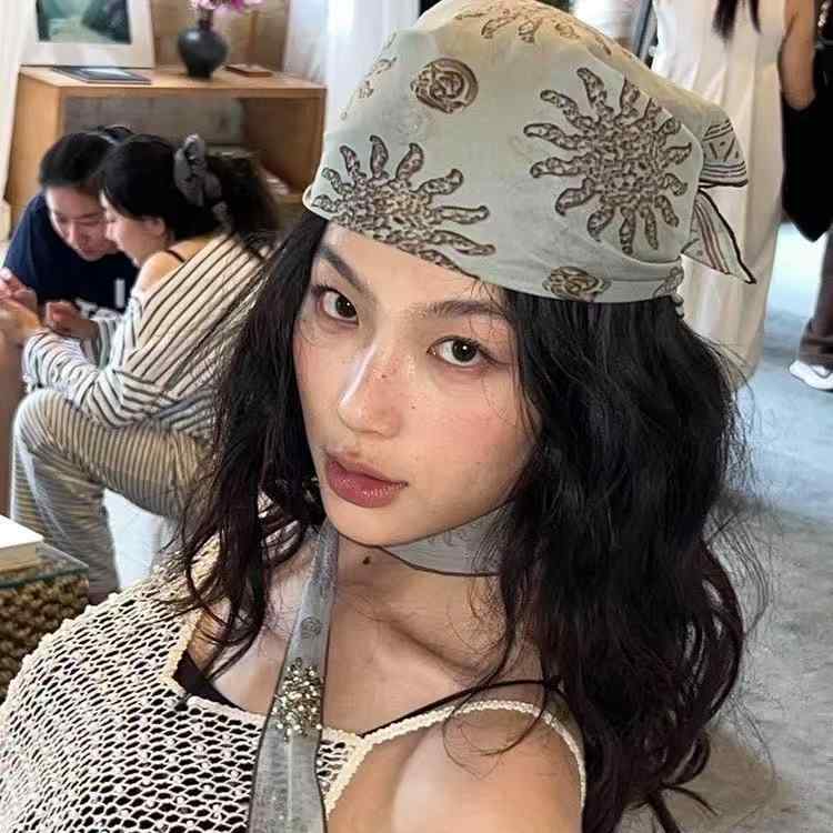 スカーフ レディース キッズ ストリート レトロ 海風柄 ひまわり柄 ハンカチ ネッカチーフ グリーン サンドベージュ 春夏