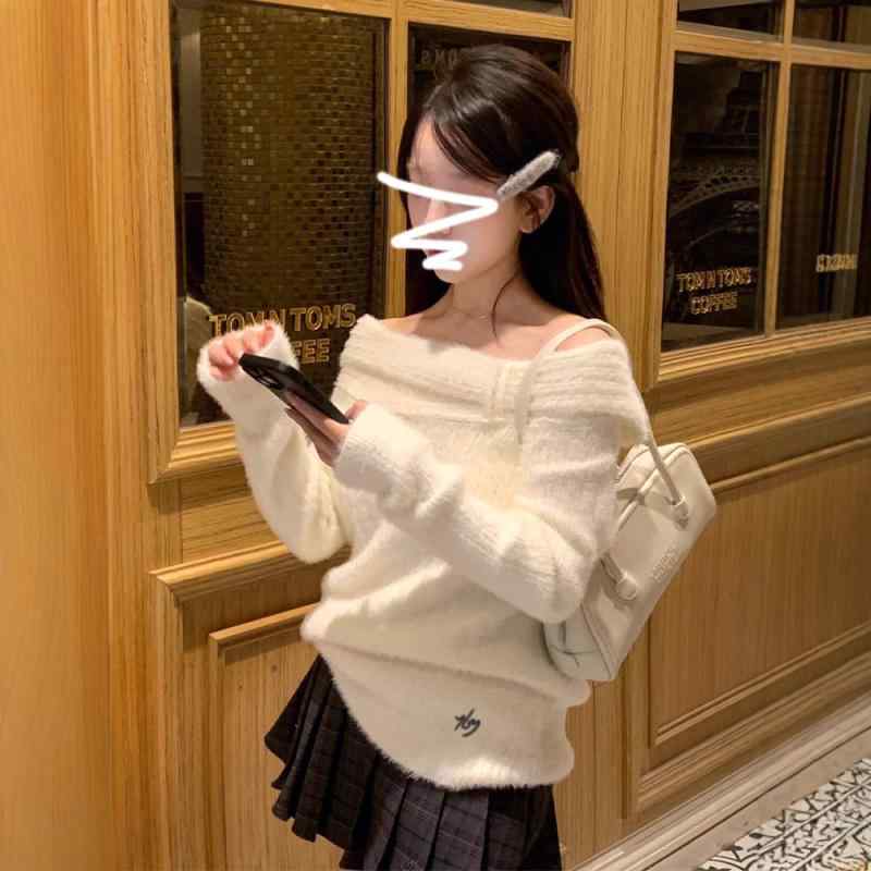 ニット レディース 秋冬 オフショルダー トップス 長袖 プルオーバー ふわふわ 厚手 ゆったり かわいい 韓国風 カジュアル オフホワイト レッド