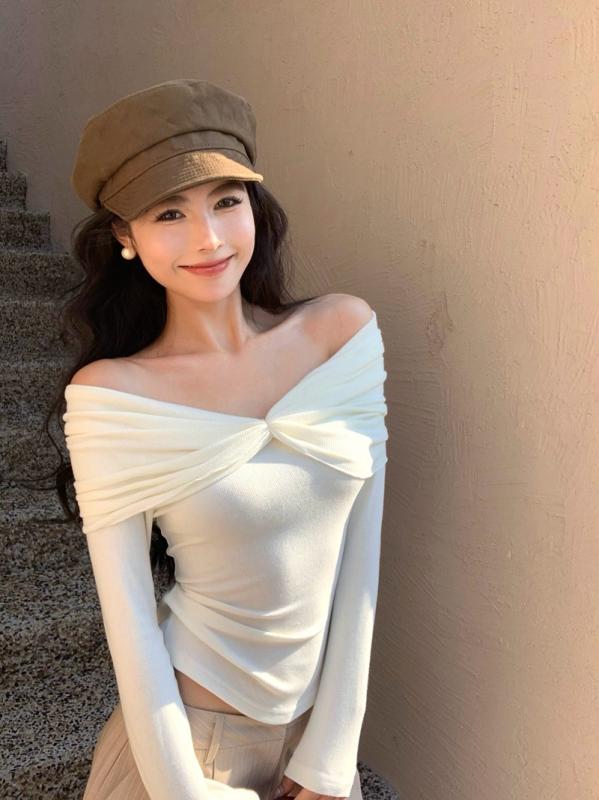 ニット レディース 秋冬 一字襟 肩出し トップス ニットソー プルオーバー 接触冷感 長袖 無地 フェミニン エレガント 上品 ブラック ..