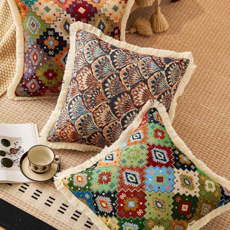 クッション 幾何学模様 綿麻 ソファ 抱き枕 背当て 枕カバー インテリア リビング ベッドルーム かわいい おしゃれ PP綿 ボヘミアン風 タッセル