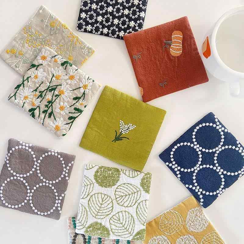 カップマット 布製コースター 綿麻 手刺繍 スクエア 断熱 シンプル おしゃれ
