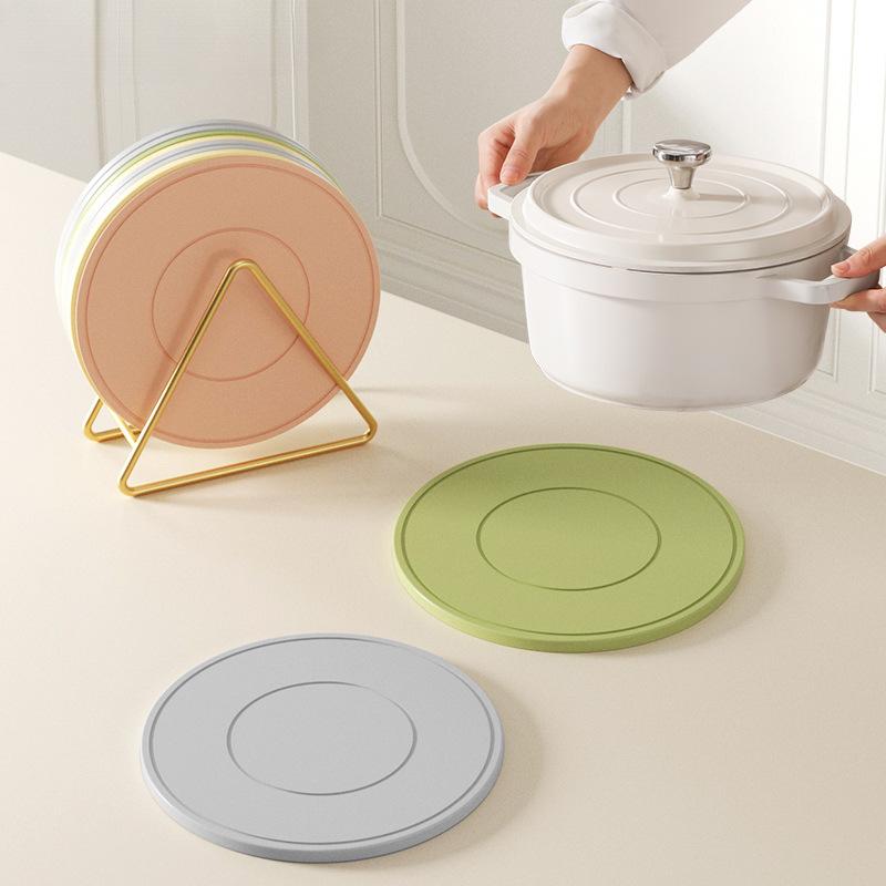 鍋敷き シリコン 鍋つかみ 断熱パッド コースター 食器マット 耐熱 高温対応 丸形 16cm 22cm 収納ラック付き グリーン イエロー レッド グレー ベージュ