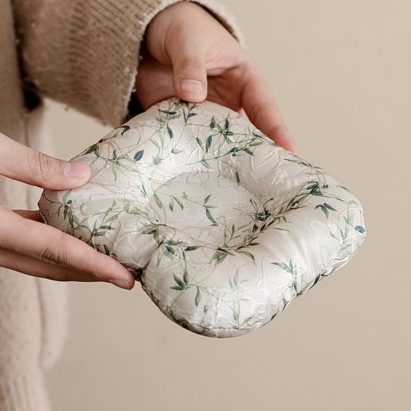 茶托 グラス敷き テーブル雑貨 織物 刺繡 布製 コースター ティーポットマット 断熱 厚手 新中式